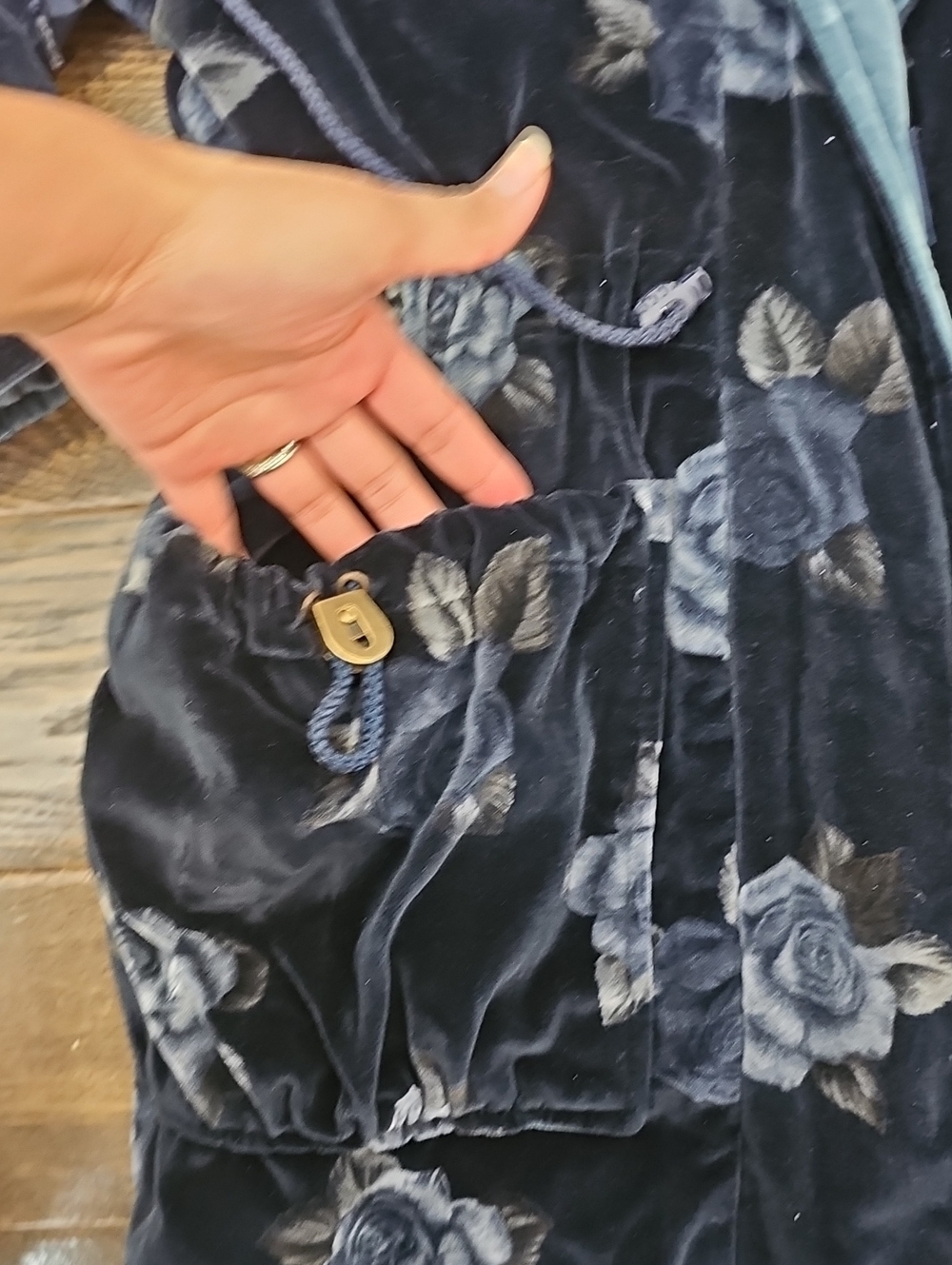 Vintage Floral Coat - Picture 7 of 13